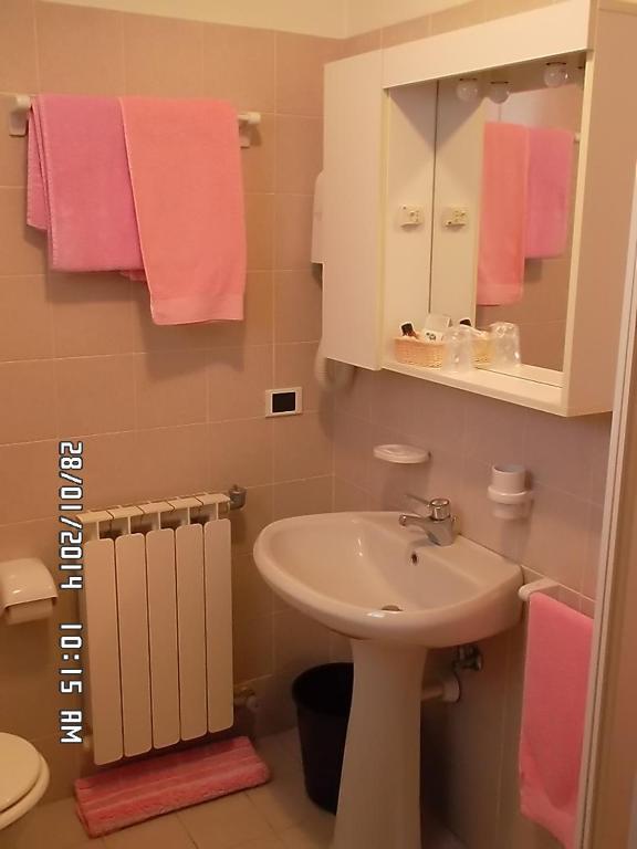 Hotel Residence La Rosa 코스티노델라프레소라나 객실 사진